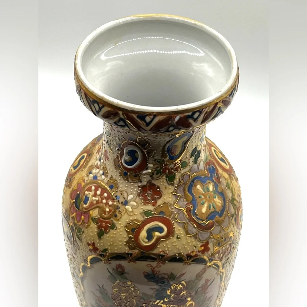 Asian Japanese Satsuma Style Ceramic Pottery Flower Vase Gold Enamel Floral 8 in